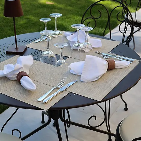 Hotel & Restaurants - Maison Chabran 4*