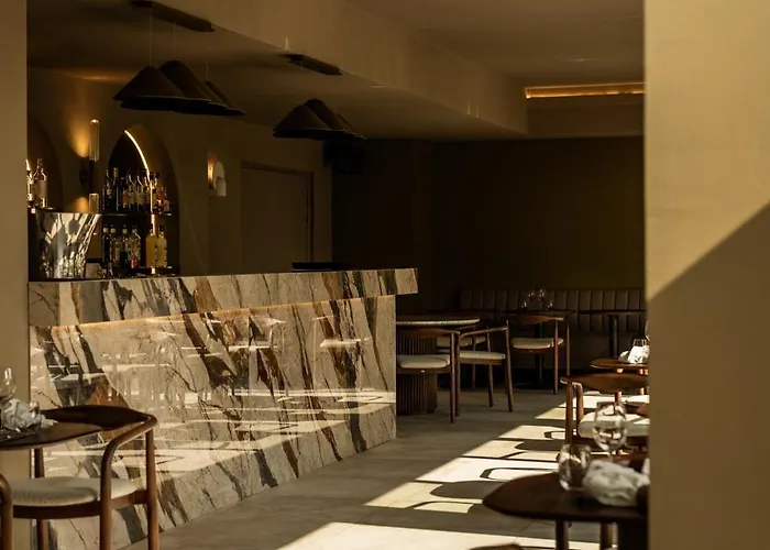 & Restaurants - Maison Chabran 4*
