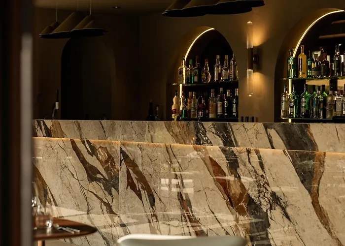 & Restaurants - Maison Chabran 4*