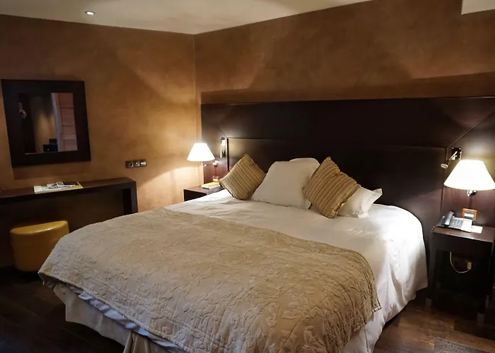 Hotel & Restaurants - Maison Chabran 4*
