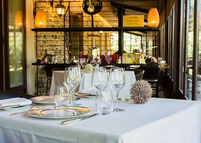 Hotel & Restaurants - Maison Chabran Pont-de-lʼIsère