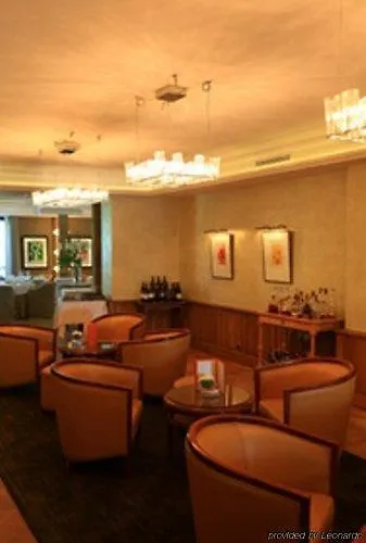 & Restaurants - Maison Chabran Hotel Pont-de-lʼIsère