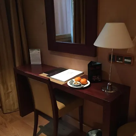 호텔 & Restaurants - Maison Chabran Pont-de-lʼIsère