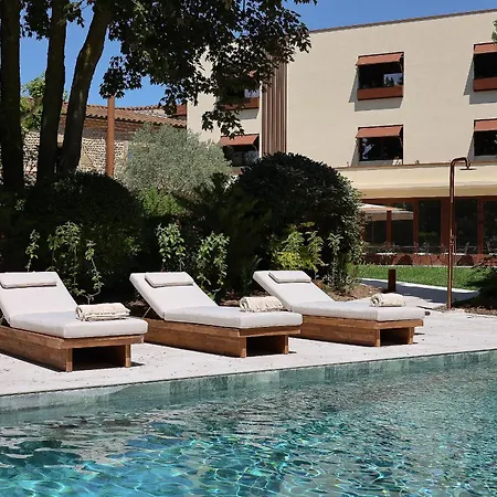 Hotel & Restaurants - Maison Chabran 4*
