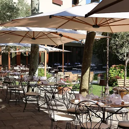 & Restaurants - Maison Chabran فندق 4*