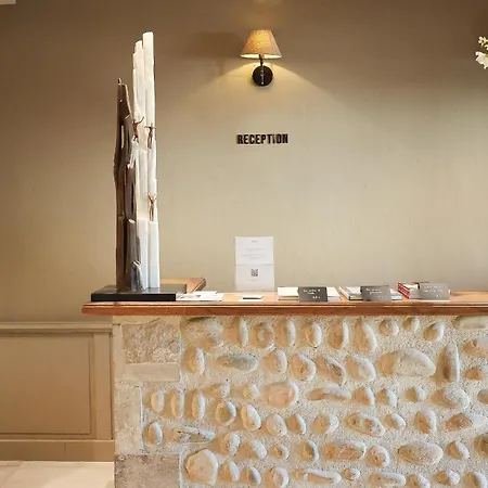 Hotel & Restaurants - Maison Chabran Pont-de-lʼIsère