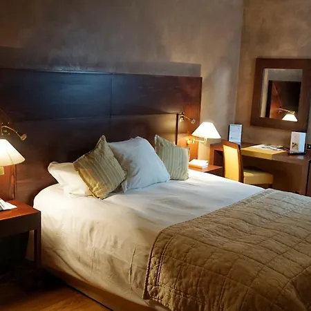 Hotel & Restaurants - Maison Chabran 4*