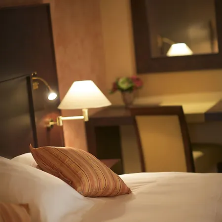 Hotel & Restaurants - Maison Chabran 4*