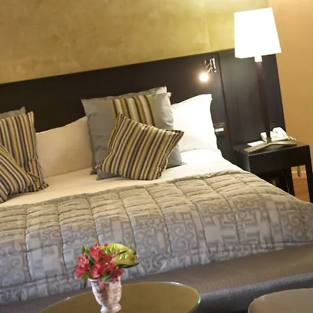 Hotel&restaurants - Maison Chabran Pont-de-lʼIsère