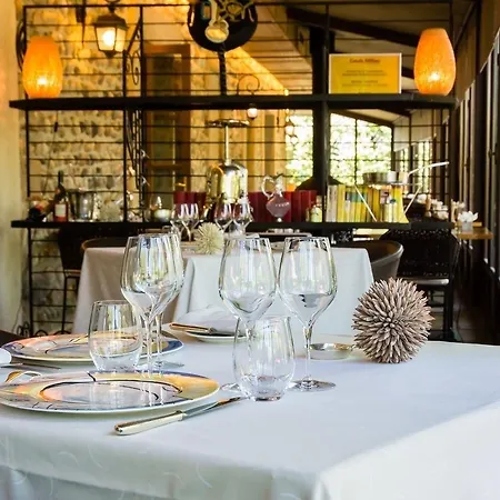 فندق & Restaurants - Maison Chabran Pont-de-lʼIsère