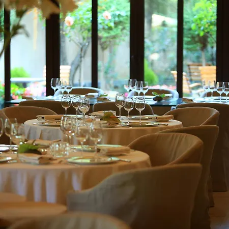 Hotel & Restaurants - Maison Chabran 4*