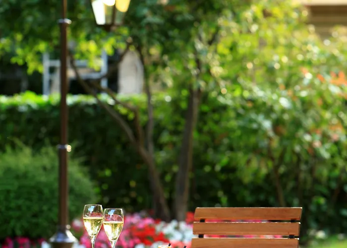 Hotell & Restaurants - Maison Chabran